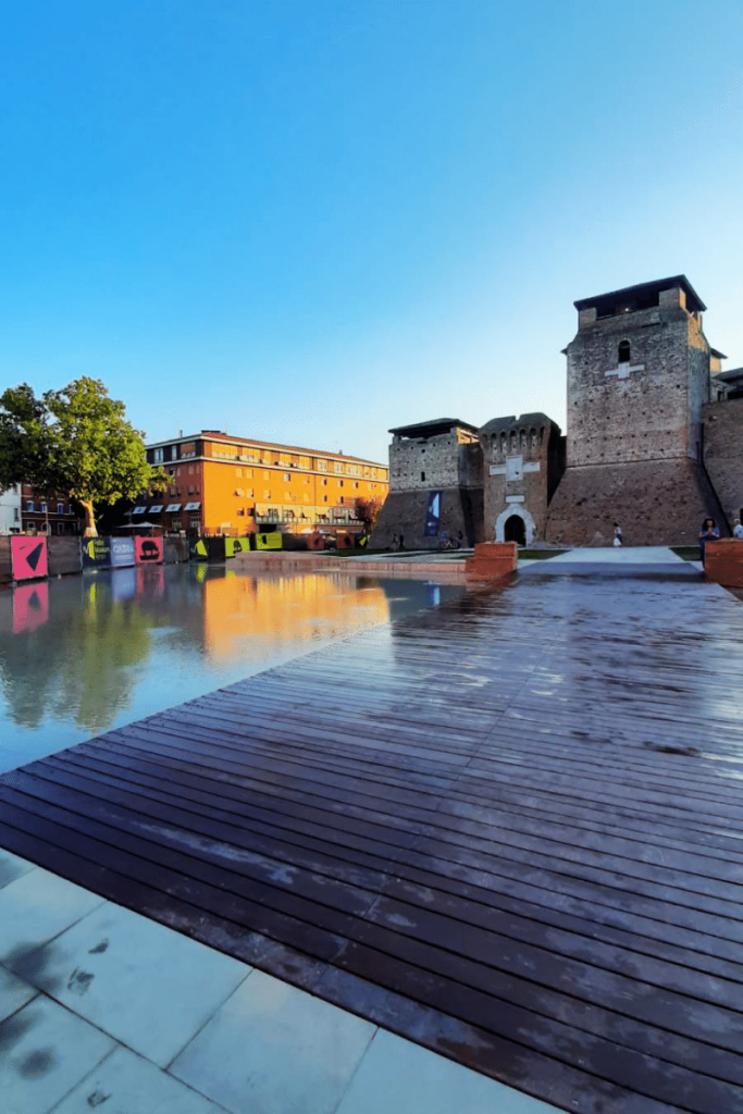 Rimini è una tra le prime città italiane più ricercate su Google nell' estate 2021 in foto la nuova fontana di Piazza Malatesta