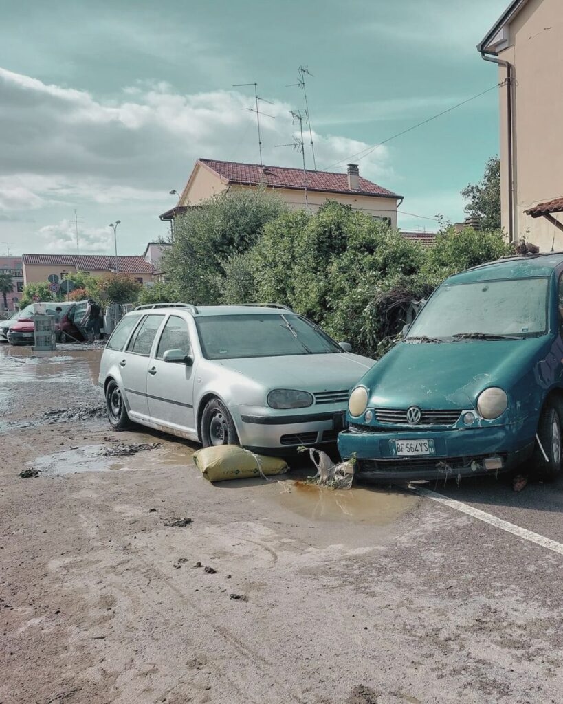 macchine travolte dal fango a Sant'Agata sul Santerno, interrogarsi sulle cause dell'alluvione in Emilia Romagna è centrale